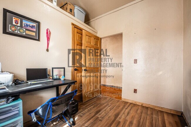 Building Photo - 531 E Milt Dr