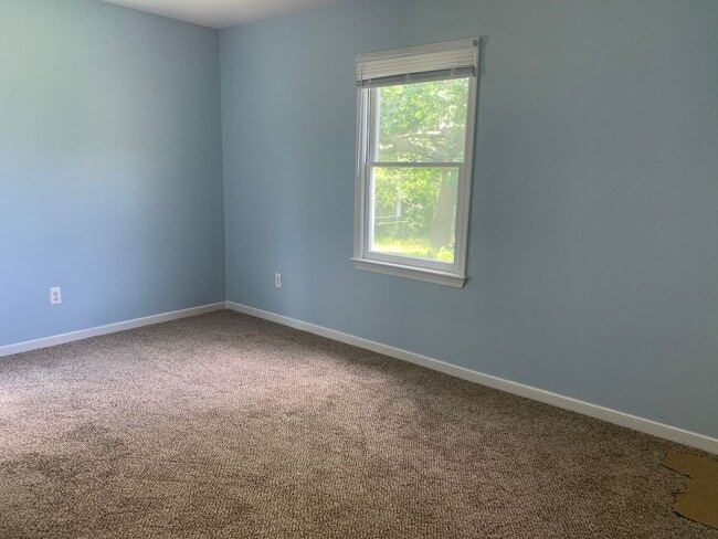 Building Photo - Quaint 3 Bedroom, 2 Bath Home in Montrose!