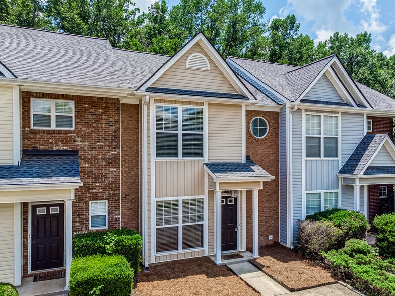 Building Photo - 211 Pearl Chambers Dr