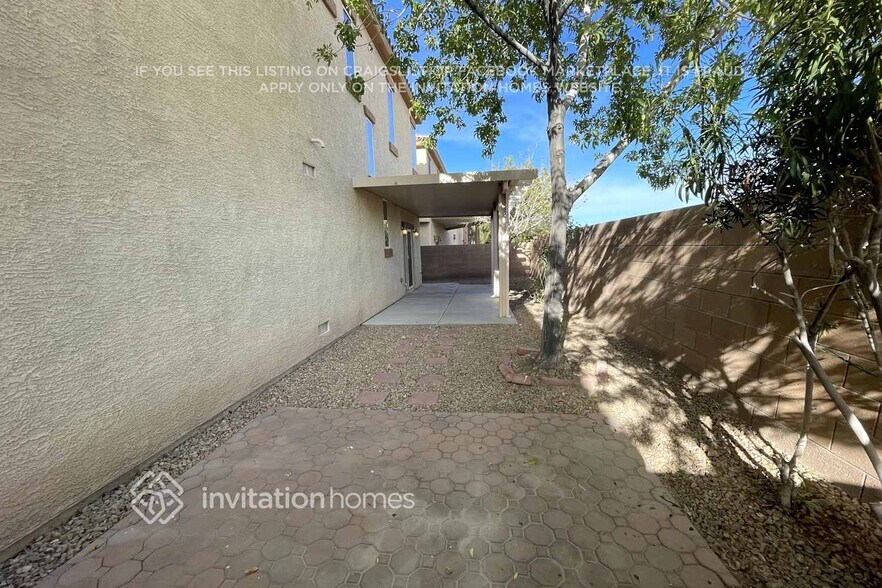 Building Photo - 628 Sumatra Pl