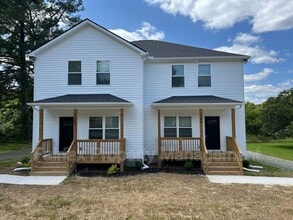 Building Photo - 1744 Morgantown Rd