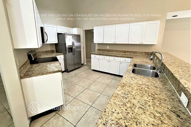 Building Photo - 5215 NW 51st Ct
