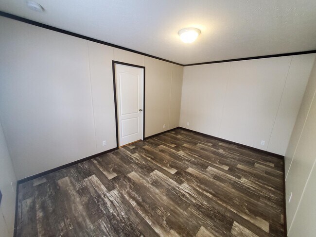 Building Photo - 4 Canary Hill Dr