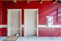 Building Photo - 13001 S Crompton Lane