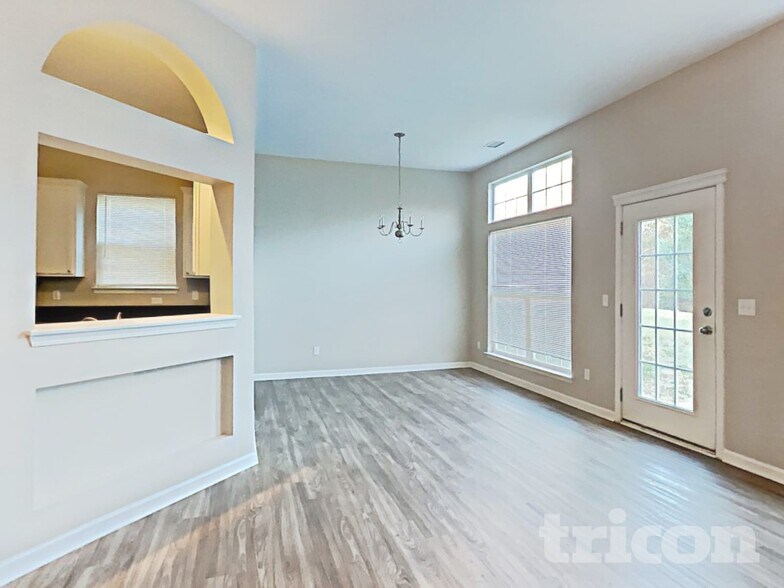 Building Photo - 6202 Trotters Ridge Rd