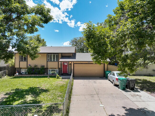 Building Photo - 2380 Middleton Ct