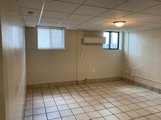 Building Photo - 57 W Vine St