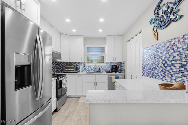 Building Photo - 1714 Bikini Ct