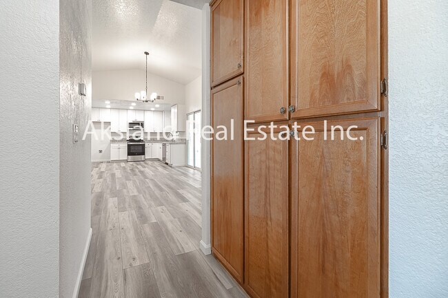 Building Photo - 5124 Tewkesbury Way