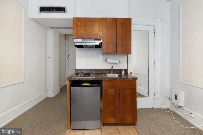 Building Photo - 1324 Locust St