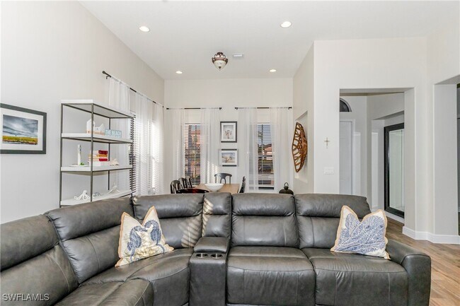 Building Photo - 5104 Salerno St