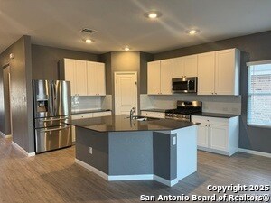 Building Photo - 14106 Roller Mls