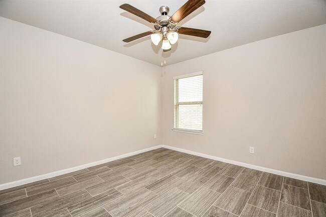 Building Photo - 3927 McDonough Way
