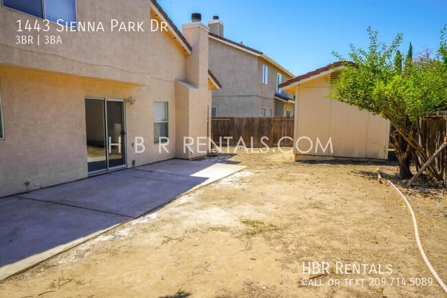 Building Photo - 1443 Sienna Park Dr