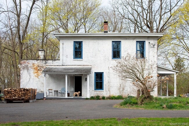 Building Photo - 225 Barrytown Rd