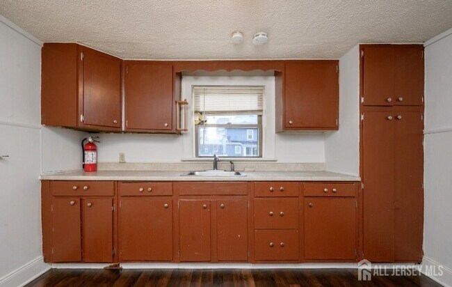 Building Photo - 29 Smith St