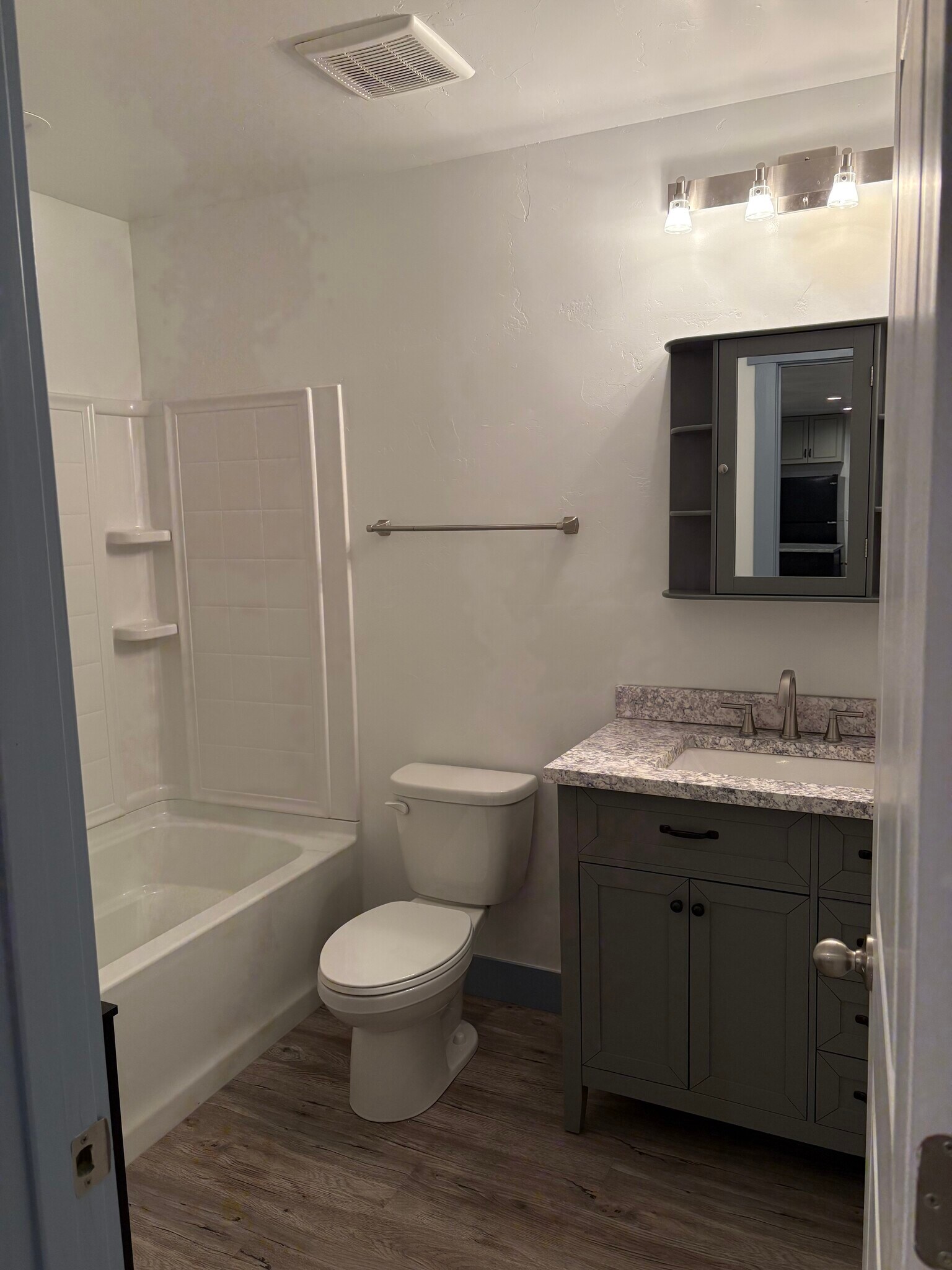 Building Photo - 621 4th St