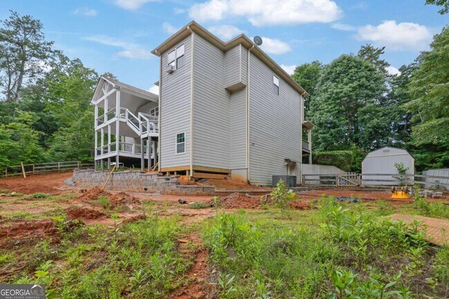 Building Photo - 902 Whistler Ln