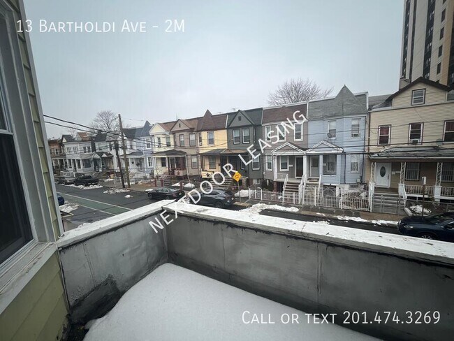 Building Photo - 13 Bartholdi Ave