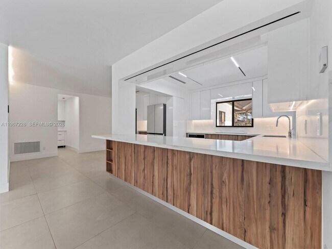 Building Photo - 2537 NW 116th Terrace