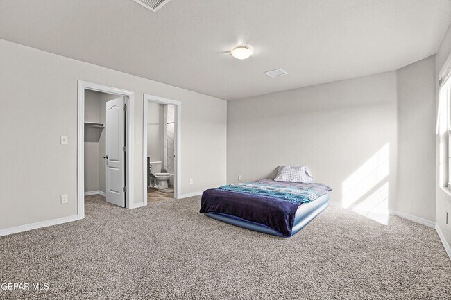 Building Photo - 7437 Schweitz Ct