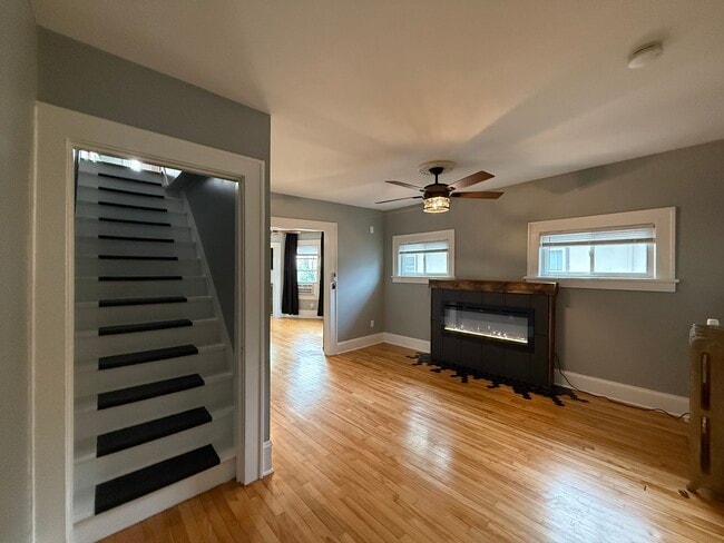 Building Photo - 780 Curfew St