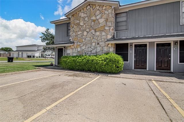 Building Photo - 1403 Courtney Pl