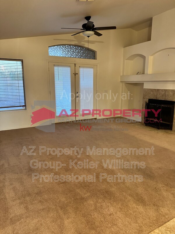 Building Photo - 16802 W Tonbridge St