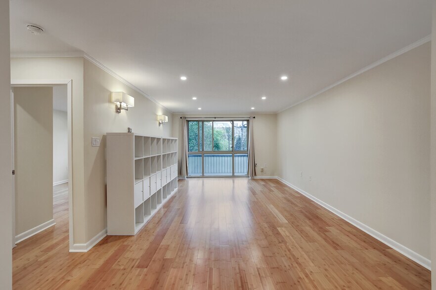 Building Photo - 2711 Ordway St NW