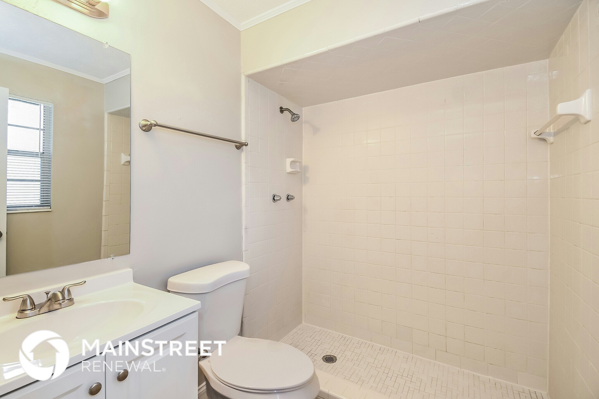 Building Photo - 1113 Grove Park Dr S