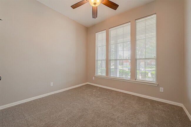 Building Photo - 7214 Glenwick Ct
