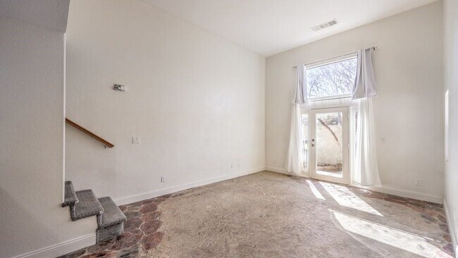 Building Photo - 1425 Bow Creek Ct