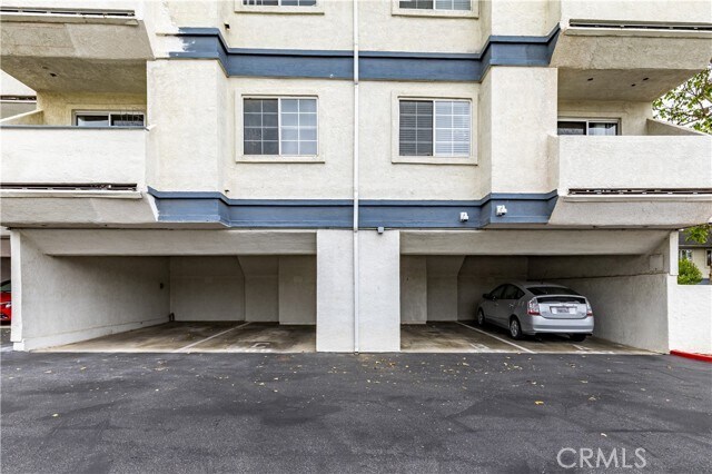 Building Photo - 1023 Southwood Dr