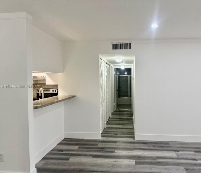 Building Photo - 8650 SW 149th Ave