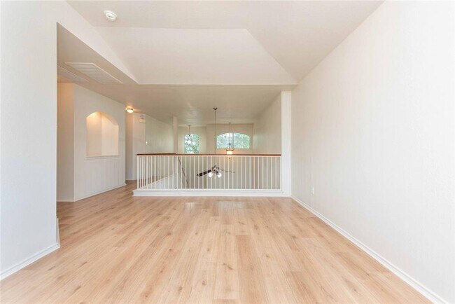 Building Photo - 10502 Wylie Dr