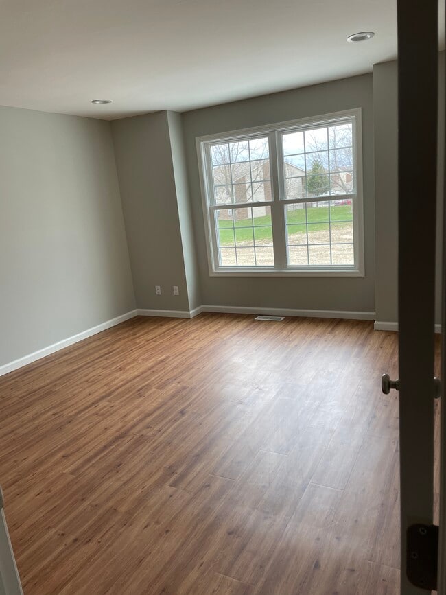 bedroom - 1203 Remington Park Dr