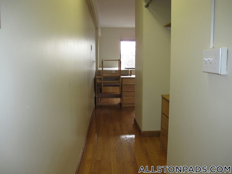 Building Photo - 1110 Commonwealth Ave