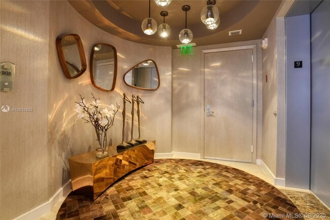 Building Photo - 17001 Collins Ave