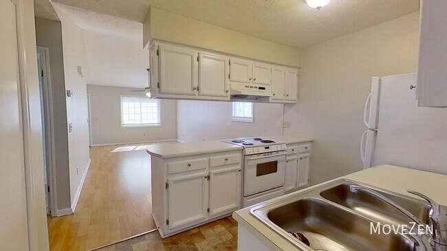 Building Photo - 809 Antler Dr