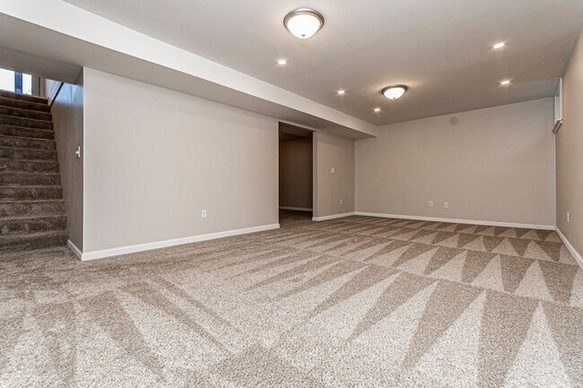 Building Photo - Please View 3D Virtual Walk-Through Before...