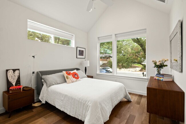 Building Photo - 3109 Aldwyche Dr