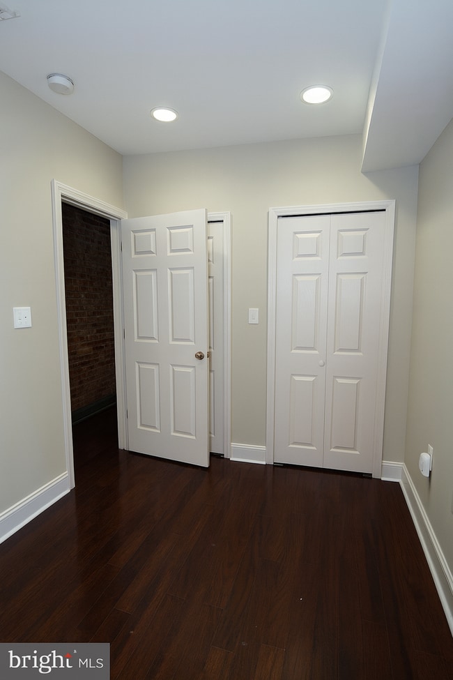 Building Photo - 1511 Mifflin St