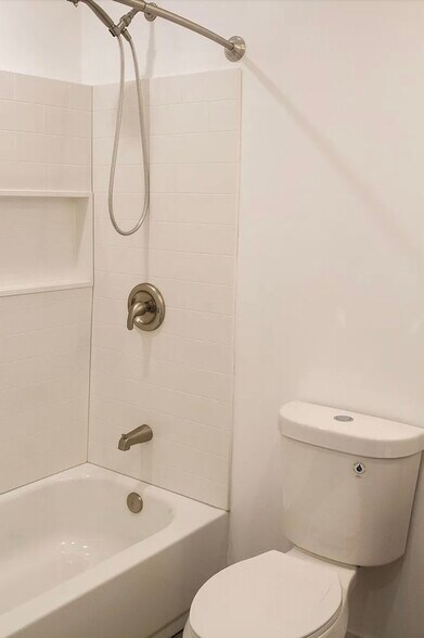 Building Photo - 5246 Canoga Ave