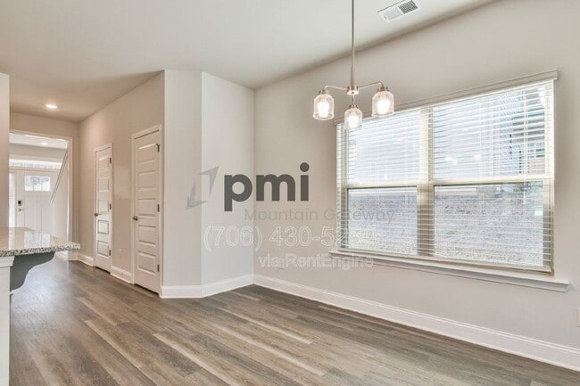 Building Photo - 247 Magnolia Villas Dr