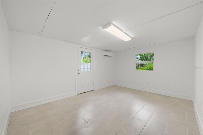 Building Photo - 5301 Venetian Blvd NE
