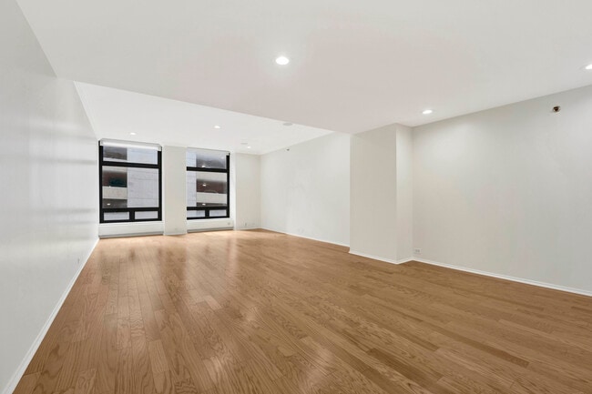 Building Photo - 680 N Lake Shore Dr