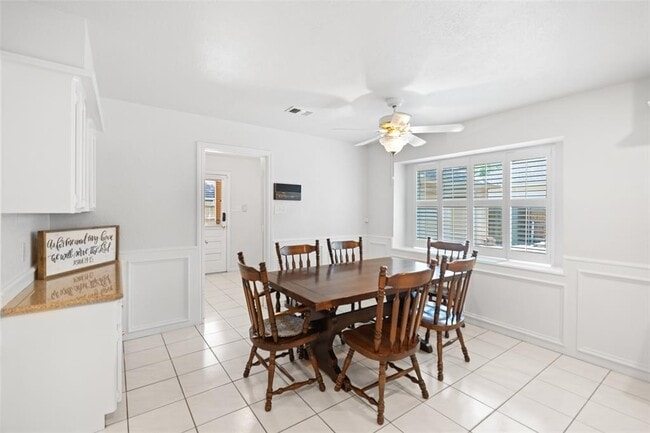 Building Photo - 6923 Mossridge Dr