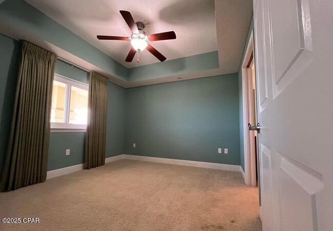 Building Photo - 2400 Grandiflora Blvd