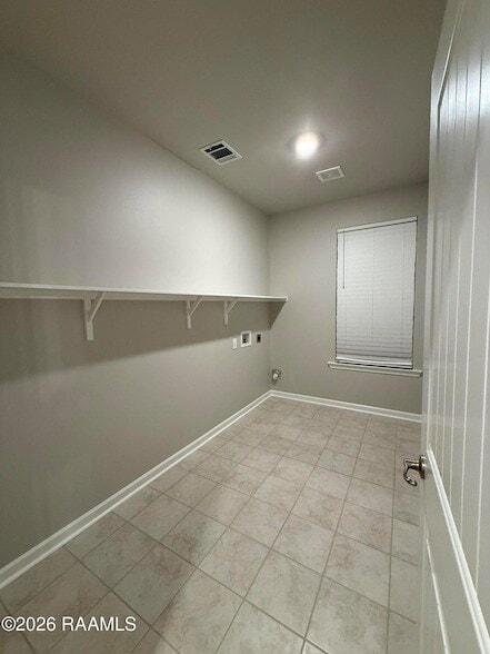 Building Photo - 401 Eastwood Dr