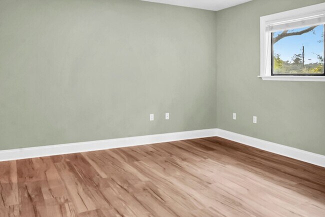 Building Photo - Cute 2 Bedroom 2 Bathroom Townhome For Rent!